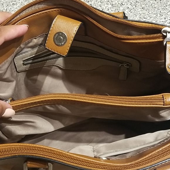 Cognac Colored purse - Picture 2 of 6